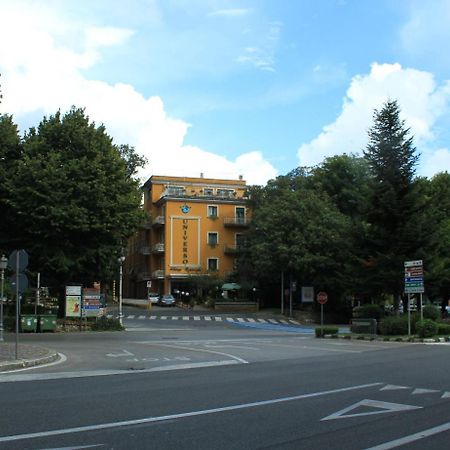 Hotel Universo Fiuggi Zewnętrze zdjęcie