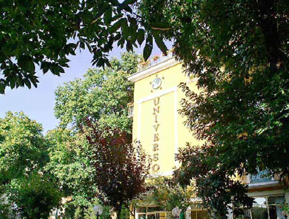Hotel Universo Fiuggi Zewnętrze zdjęcie